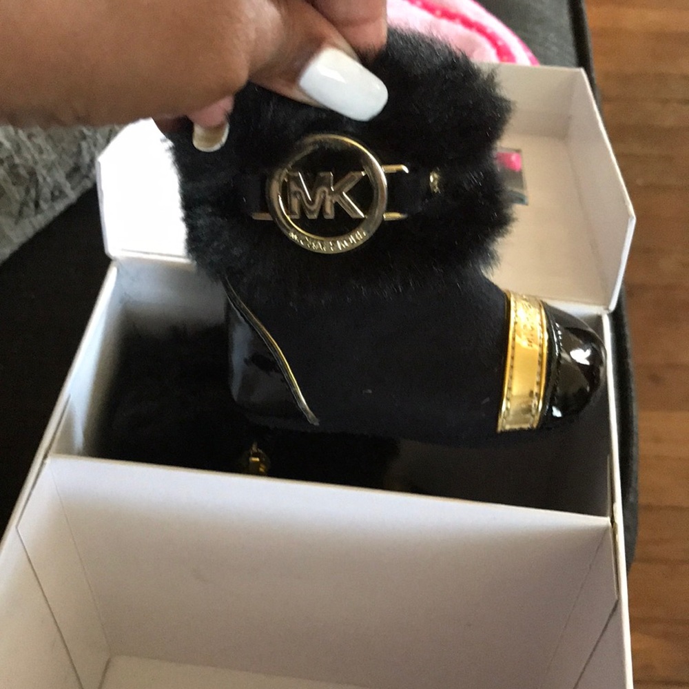 Black Michael lots shoe boots size 1